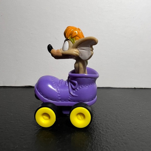 Burger King Disney’s Oliver & Company Tito Mouse in Roller Skate Figure - Picture 6 of 7